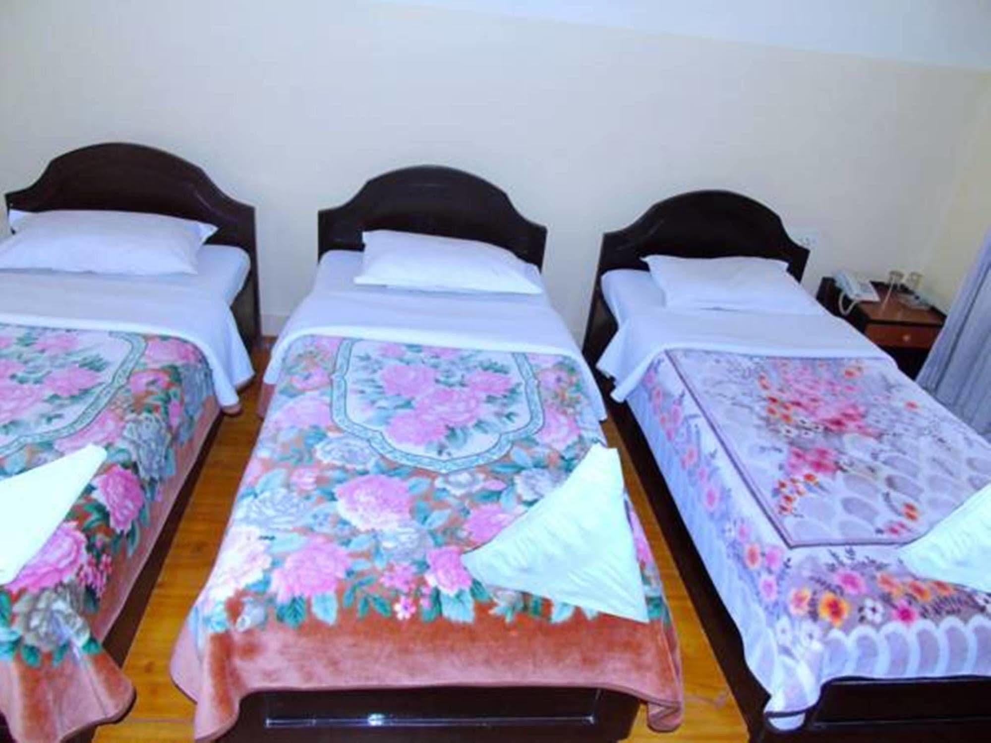 Hotel Trip โพคารา ภายนอก รูปภาพ