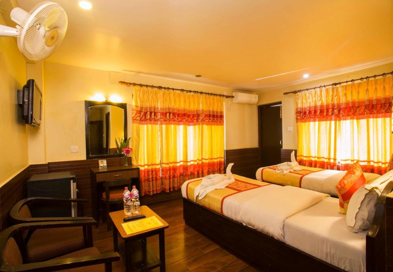 Hotel Trip โพคารา ภายนอก รูปภาพ