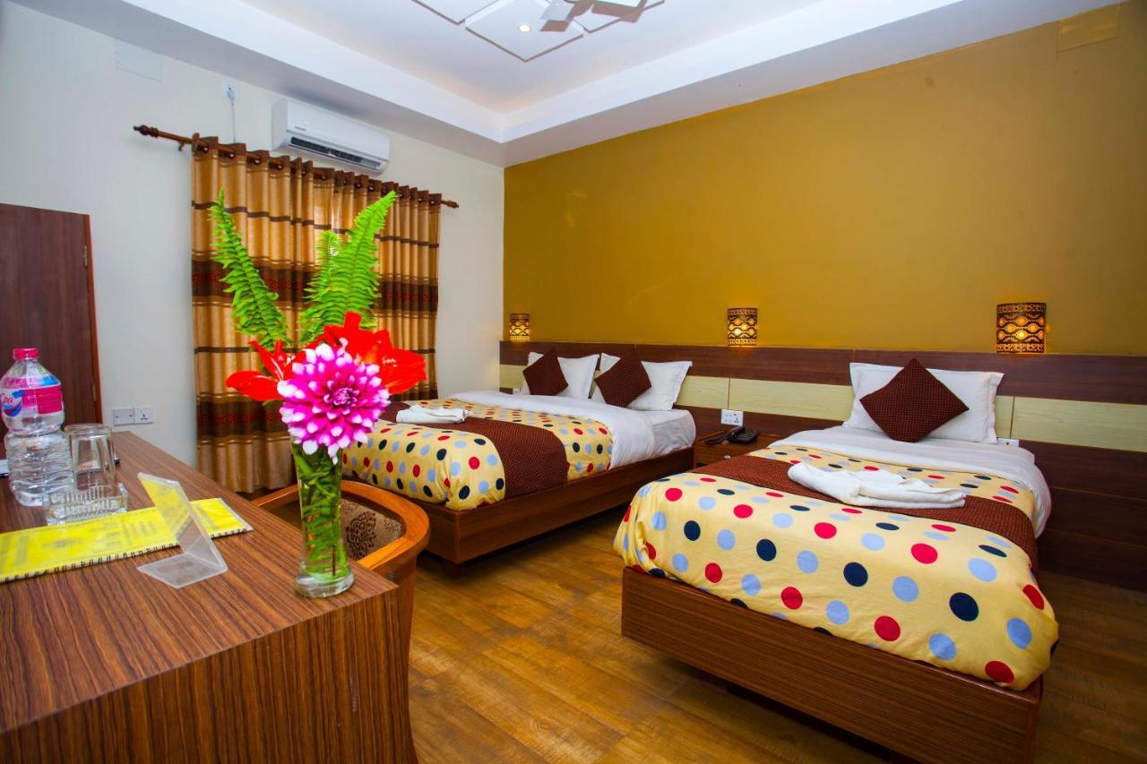 Hotel Trip โพคารา ภายนอก รูปภาพ
