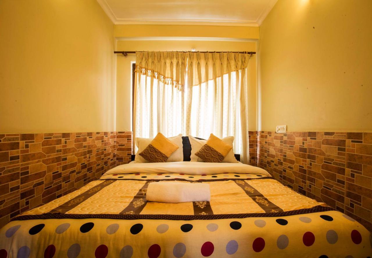 Hotel Trip โพคารา ภายนอก รูปภาพ