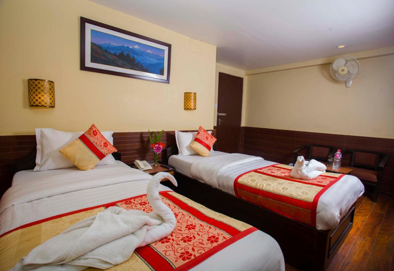 Hotel Trip โพคารา ภายนอก รูปภาพ